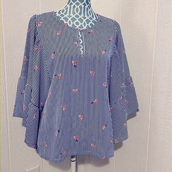 Blue and white stripe top with pops of floral size M - Picture 2 of 6